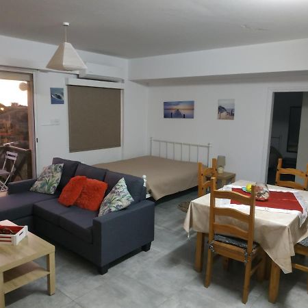 Adonis Apartment Pafos Dış mekan fotoğraf