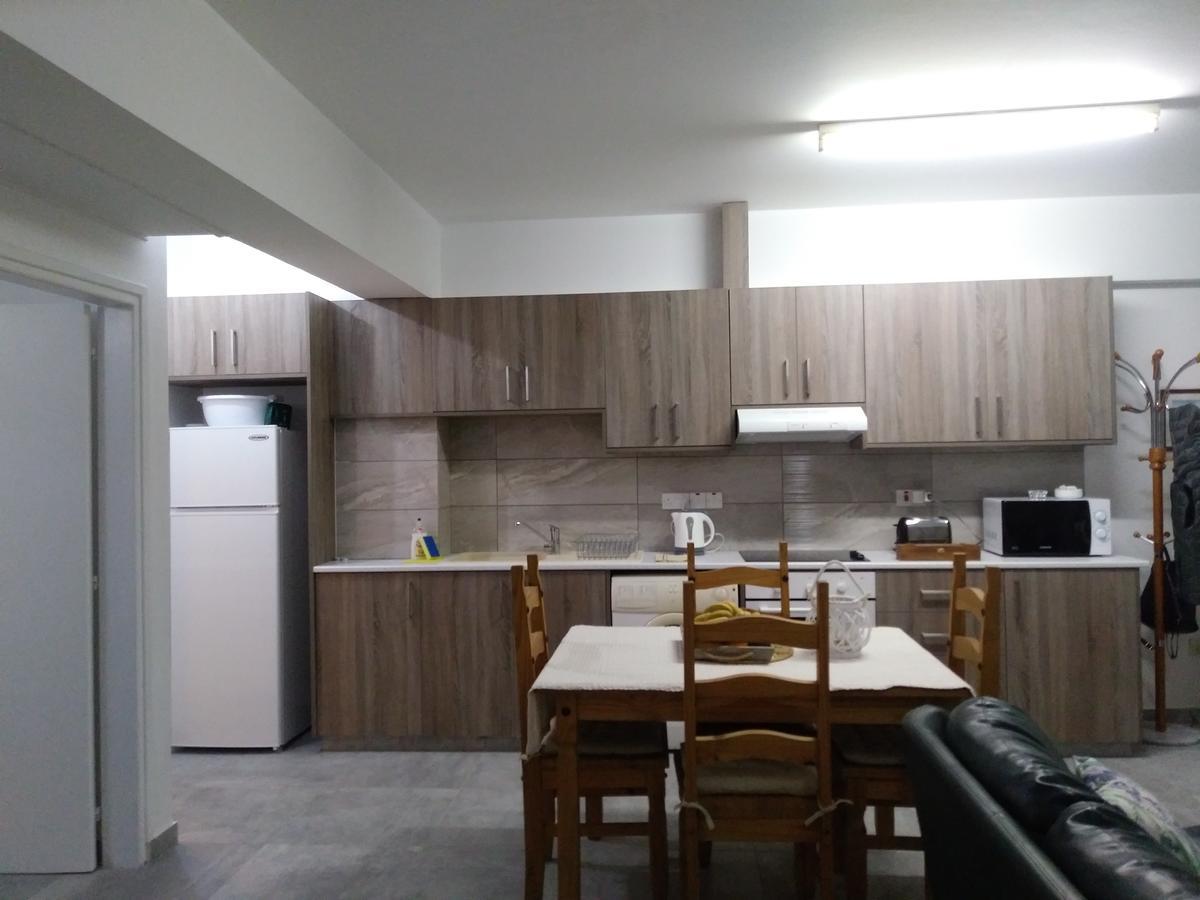 Adonis Apartment Pafos Dış mekan fotoğraf
