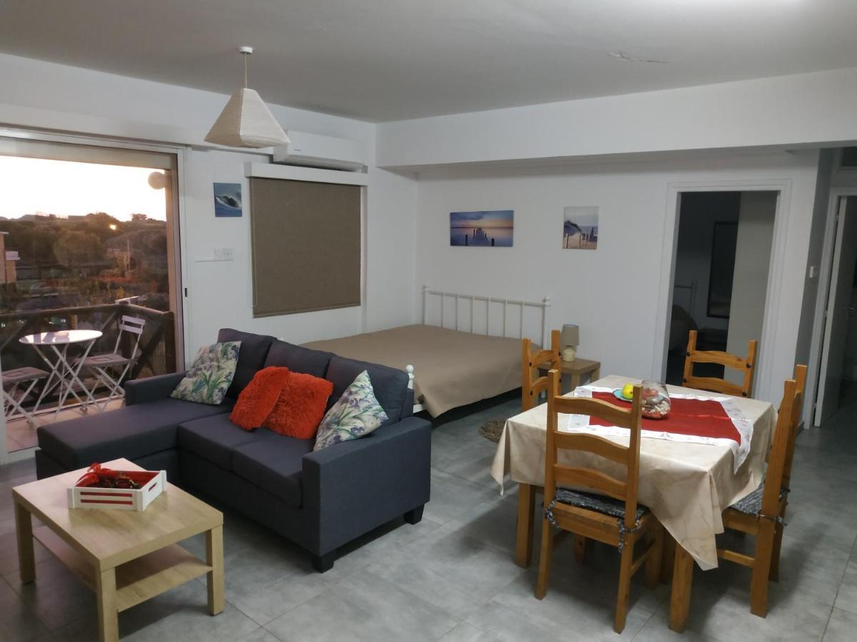 Adonis Apartment Pafos Dış mekan fotoğraf